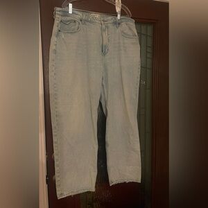 Abercrombie & Fitch Women’s Curve Love Relaxed Light Blue Jeans